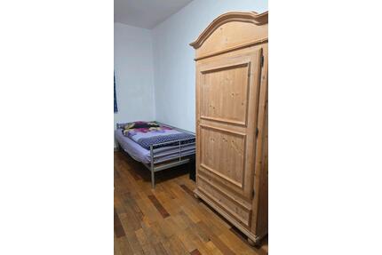 Möbiliertes Zimmer - 469,00&nbsp;EUR Kaltmiete, ca.&nbsp; 20,00&nbsp;m&sup2; in Hohenthann (PLZ: 84098)