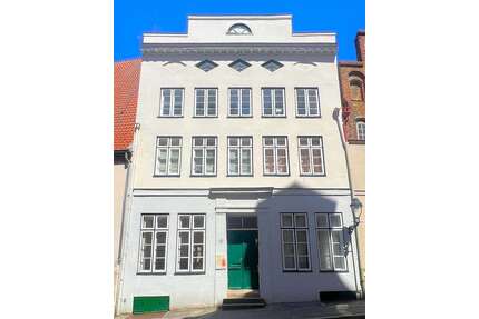 Haus zum Kaufen in Lübeck 1.649.000,00 € 248.79 m²
