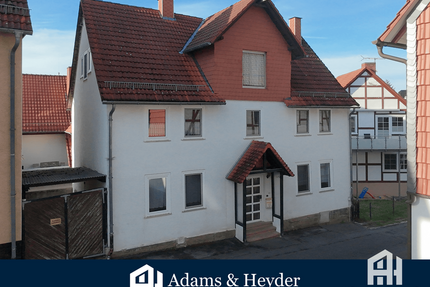 Haus zum Kaufen in Naumburg 169.000,00 € 194.37 m²