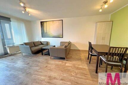 MÖBLIERT! Modern möblierte 2,5 Zimmer Wohnung mit verglastem Wintergarten in gepflegtem Anwesen - Nürnberg Thon