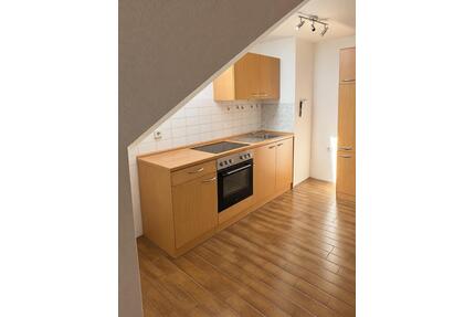 2 Zimmer Dachgeschoss Wohnung - 950,00&nbsp;EUR Kaltmiete, ca.&nbsp; 68,00&nbsp;m&sup2; in Heilbronn (PLZ: 74080) Böckingen