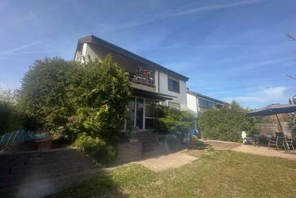 Haus zum Kaufen in Altrip 650.000,00 € 304 m²