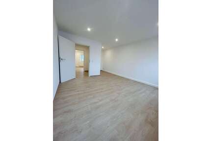 Wohnung zum Mieten in Meerane 590,00 € 84 m²