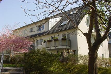 Einziehen und Wohlfühlen - Dachwohnung mit EBK - Chemnitz Adelsberg