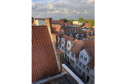 Charmante Dachgeschosswohnung mit Altstadtblick in begehrter Innenstadtlage - Lübeck