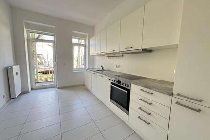 Neu & exklusiv - Großzügige 3-Zimmer-Wohnung mit Balkon & Einbauküche - Leipzig Nord