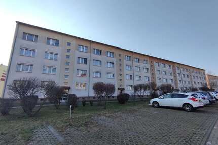 Wohnung zum Mieten in Zwenkau 340,00 € 46.55 m²