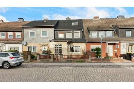 Gut gepflegtes Reihenmittelhaus mit modernem Bad, Wintergarten, Gartenlaube und ausgebautem DG - Salzgitter Lebenstedt