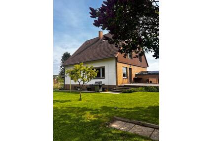 Freistehendes EFH mit 2.500 m² Grundstück & Feldblick - Lamspringe