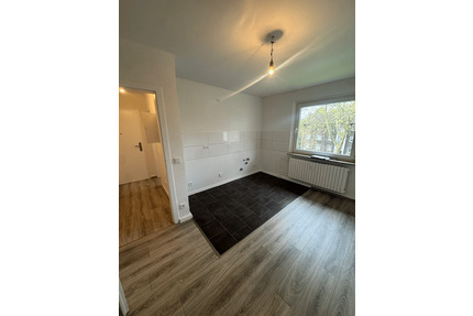 Frisch sanierte 2-Zimmer Wohnung in Meiderich.. - Duisburg Obermeiderich