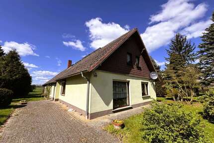 Haus zum Kaufen in Jaebetz 119.000,00 € 100 m²