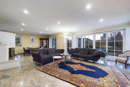 Haus zum Kaufen in Oberhausen 1.249.000,00 € 238 m²