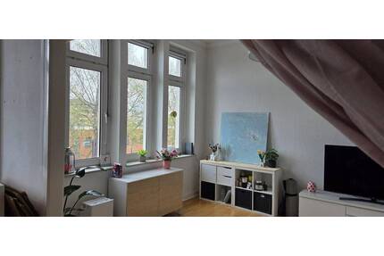 Urban wohnen in Toplage: 2,5 -Zimmer-Altbau mit Balkon nahe Bahnhof Solingen