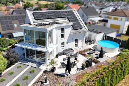 Haus zum Kaufen in Elztal Neckarburken 630.000,00 € 148.39 m² - Elztal / Neckarburken