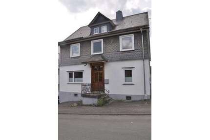 Haus zum Kaufen in Schmallenberg 320.000,00 € 135.11 m²