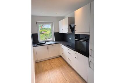 Komfort Wohnung mit Einbauküche und begehbarer Dusche - Olpe