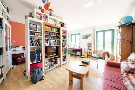 3-Zimmer-Wohnung mit Balkon - 815,00&nbsp;EUR Kaltmiete, ca.&nbsp; 81,01&nbsp;m&sup2; in Schwerin (PLZ: 19053)