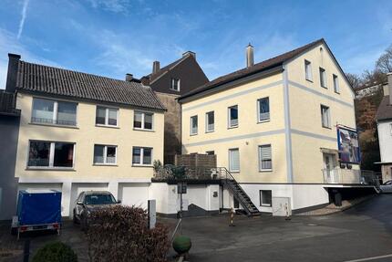 Mehrfamilienhaus mit 4 Garagen, ohne Makler - Lüdenscheid Brügge