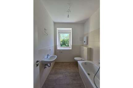 Wohnung zum Mieten in Bitterfeld 514,96 € 64.37 m²