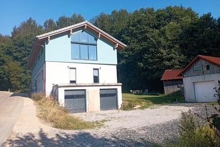 Waldmünchen - kleine Wohnung - im Grünen - 40 m² WF (inkl. Terr)