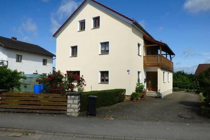 Ruhig gelegenes, gepflegtes Haus mit viel Platz und guter Lage - Pollenfeld
