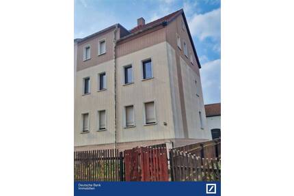 Solide Doppelhaushälfte mit großem Garten - Rositz