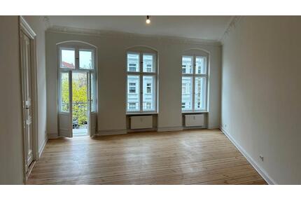 Einzigartige 5-Zimmer-Albauwohnung im Erstbezug nach Modernisierung I Einbauküche I 2 Balkone I 2 Bäder - Berlin Mitte