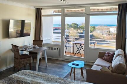 26.4.-30.4.26 MEERBLICK SÜDSTRAND BALKON FERIENWOHNUNG FEHMARN