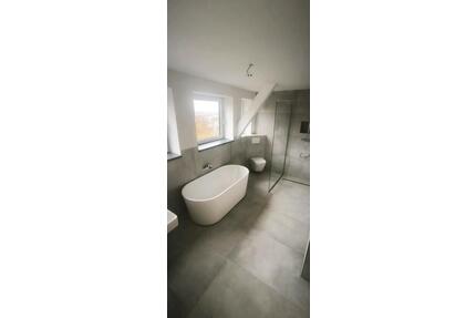 *NEU* hochmoderne 3 Raum Wohnung Erstbezug Halsbrücke - Freiberg