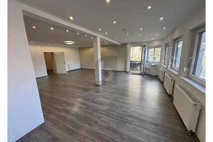 SANIERT, TOLLE LAGE, FLEXIBEL GESTALTBAR, TERASSE - Neunkirchen/Saar