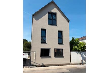 Erstbezug nach Neubau: modernes 4-Zimmer-Haus - Pfungstadt