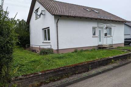 Haus zum Mieten in Albstadt 1.290,00 € 110 m²