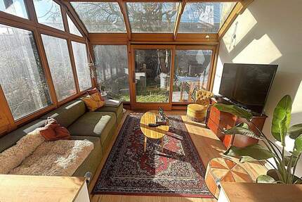 Wohnen wie im Haus: Kernmodernisiert mit Wintergarten & 115 m² eigenem Garten! - Bochum Innenstadt