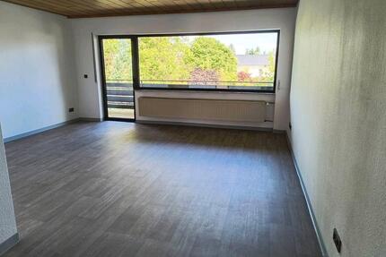 Schöne 4 Zimmer Wohnung mit großem Balkon - Zweibrücken