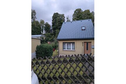 Ein-Zweifamilienhaus in idyllischer Lage - Großbreitenbach