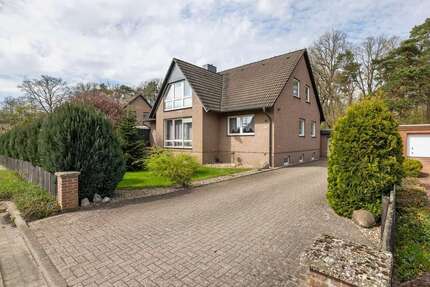 Haus zum Kaufen in Lohheide 369.000,00 € 198.74 m²