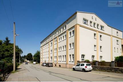 Großzügige 4-Raum-Wohnung in Geyer