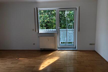 Helle Wohlfühlwohnung mit Balkon in ruhiger Lage - Wörth an der Donau