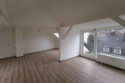 Helle Dachgeschoßwohnung mit sonniger Loggia - Wuppertal Gemarkung Barmen