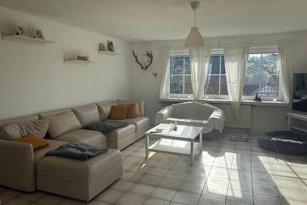 Großzügige 3,5-Zimmer-Erdgeschosswohnung mit Terrasse, Kaminofen, - Grebenhain