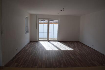 3-Zimmer-Erdgeschosswohnung mit Garten und Carport - ab sofort - Simbach am Inn