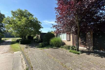 Grundstück zu verkaufen in Meerbusch Strümp 1.285.000,00 € 1556 m² - Meerbusch / Strümp