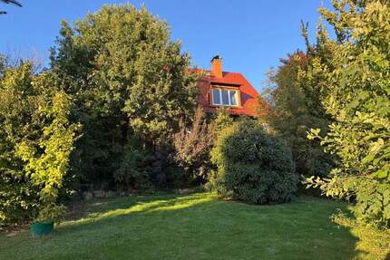 Einfamilienwohnhaus mit möglicher Einliegerwohnung und unverbaubaren Blick ins Grün - Ostrau
