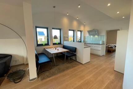 Hochwertige 2,5-Zi.-Whg., möbliert, Warmmiete 1450€ - Ehningen