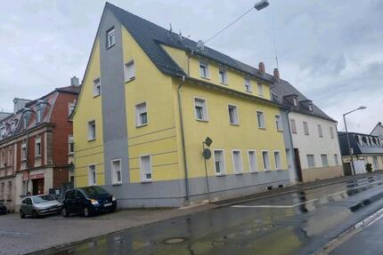 Charmante 4-Zimmer-Wohnung mit ausgebautem Dachgeschoss - Zirndorf