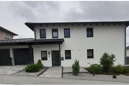 Modernes Zweifamilienhaus - 764.000,00&nbsp;EUR Kaufpreis, ca.&nbsp; 220,00&nbsp;m&sup2; in Hofkirchen (PLZ: 94544)