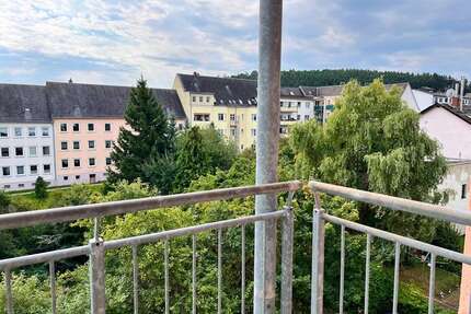 Wohnung zum Mieten in Plauen 200,00 € 36.09 m²