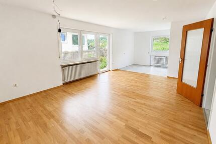 Schöne 3-Zi-Wohnung mit großer Terrasse und Gartenmitbenutzung - Dittelbrunn