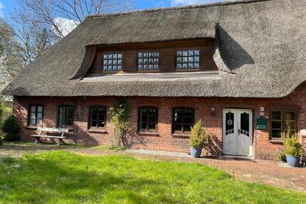 Wohnung zu vermieten 80qm - 740,00&nbsp;EUR Kaltmiete, ca.&nbsp; 80,00&nbsp;m&sup2; in Bredstedt (PLZ: 25821)