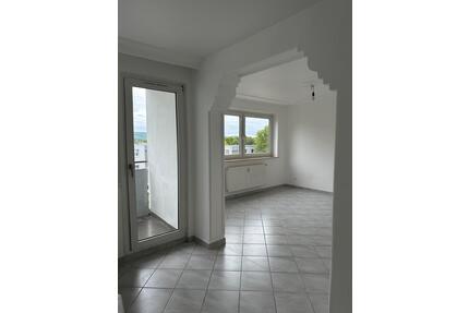 Helle Wohnung - 600,00&nbsp;EUR Kaltmiete, ca.&nbsp; 83,00&nbsp;m&sup2; in Detmold (PLZ: 32758) Hakedahl